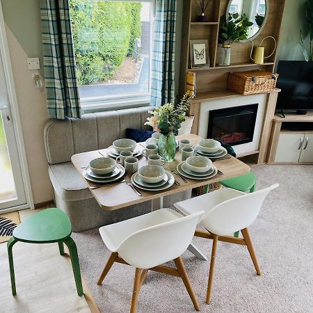 The Sanctuary Holiday Home - Escape The Ordinary Knaresborough Dış mekan fotoğraf