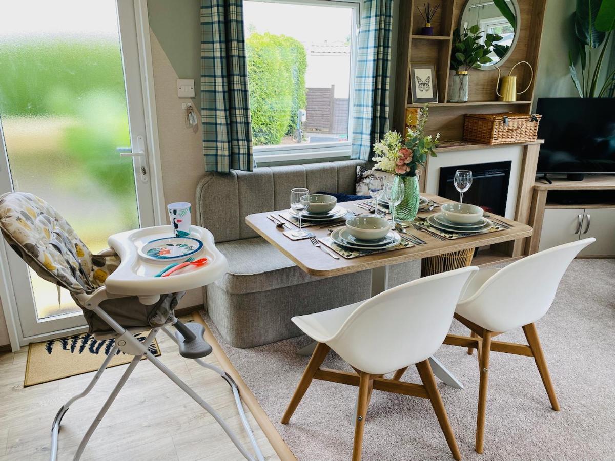 The Sanctuary Holiday Home - Escape The Ordinary Knaresborough Dış mekan fotoğraf