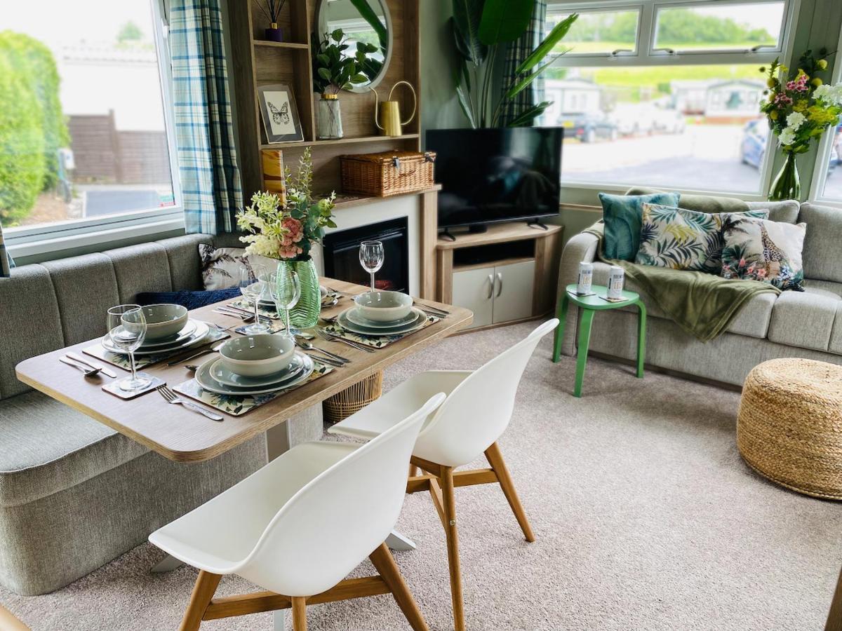 The Sanctuary Holiday Home - Escape The Ordinary Knaresborough Dış mekan fotoğraf