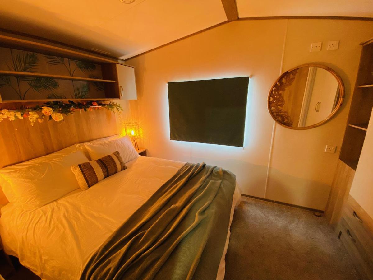 The Sanctuary Holiday Home - Escape The Ordinary Knaresborough Dış mekan fotoğraf