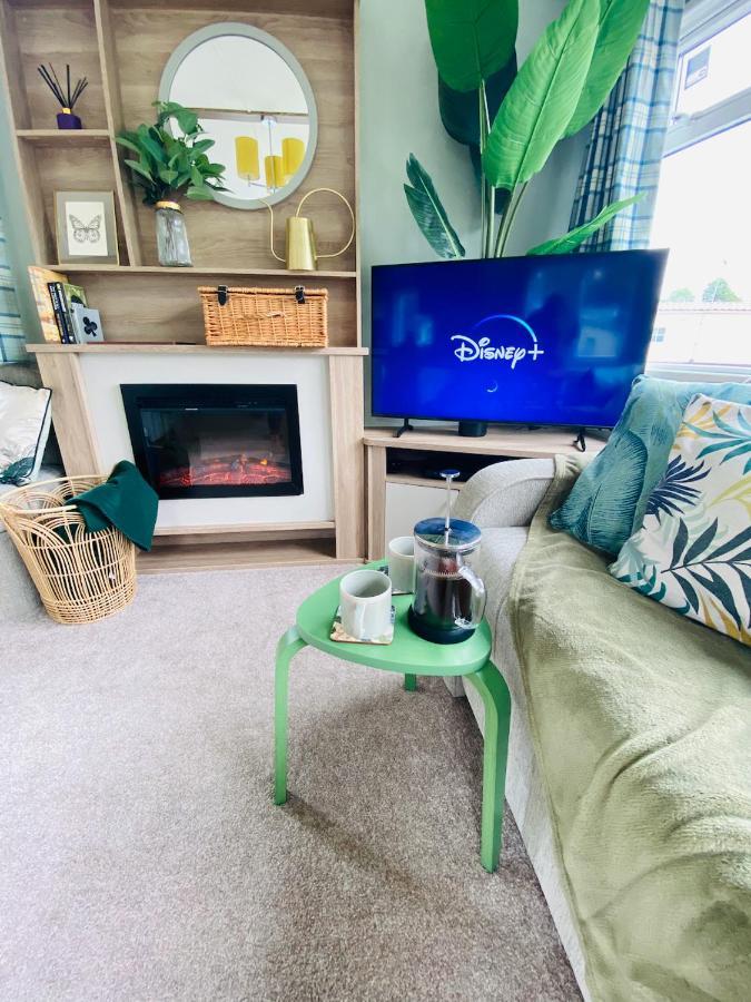 The Sanctuary Holiday Home - Escape The Ordinary Knaresborough Dış mekan fotoğraf