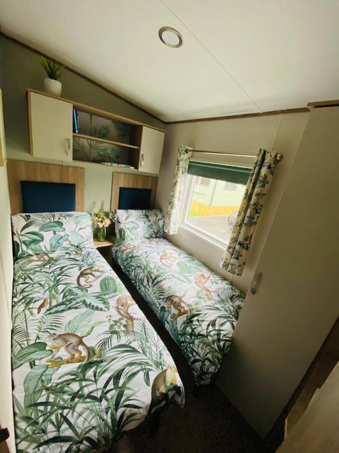 The Sanctuary Holiday Home - Escape The Ordinary Knaresborough Dış mekan fotoğraf