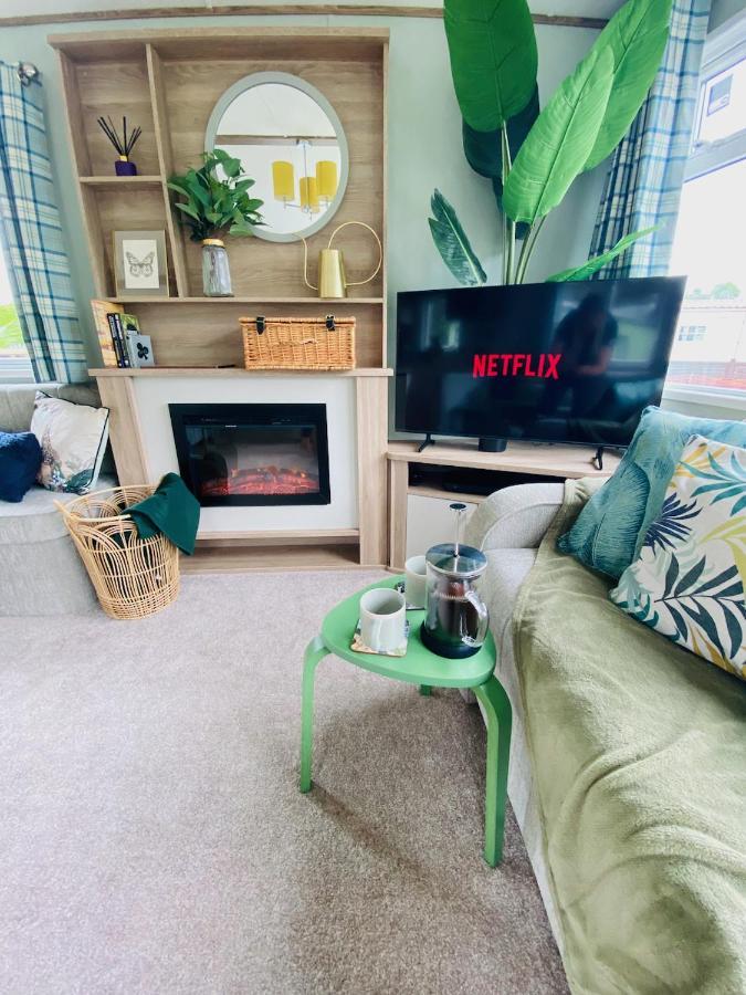 The Sanctuary Holiday Home - Escape The Ordinary Knaresborough Dış mekan fotoğraf