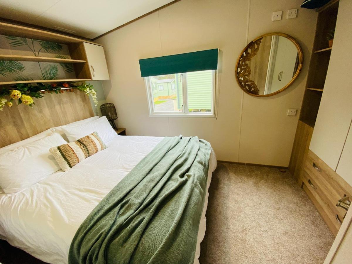 The Sanctuary Holiday Home - Escape The Ordinary Knaresborough Dış mekan fotoğraf